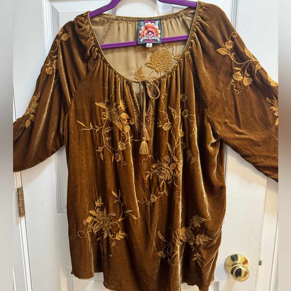 Gorgeous Johnny Was velvet top. Golden honey color with beautiful embroidery.